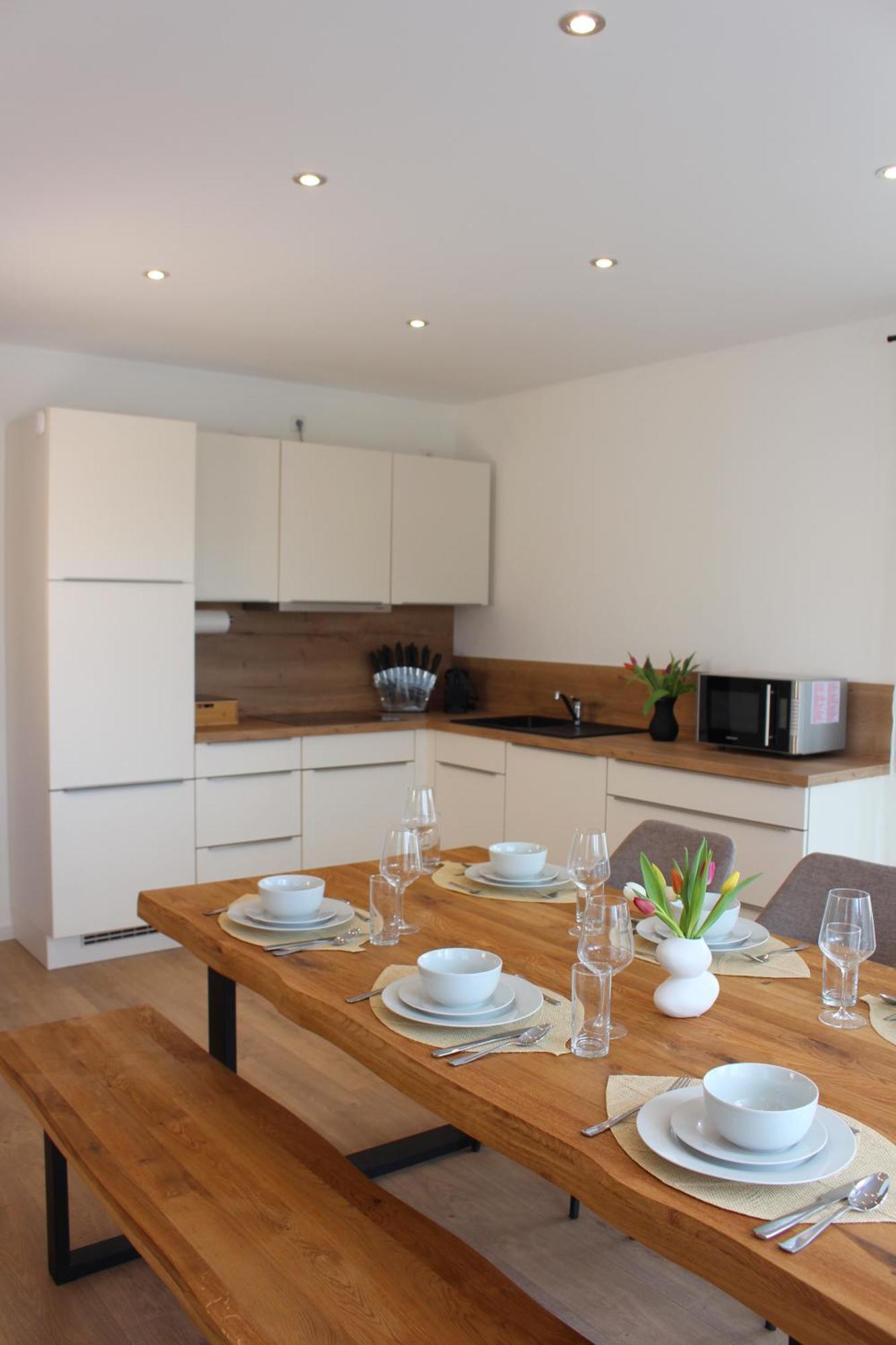 Apartment Mit Voll Ausgestatetter Kueche, Badewanne, Balkon, Parkplatz Vor Dem Haus, Ruhig Gelegen, Ada4 Kulmbach Buitenkant foto