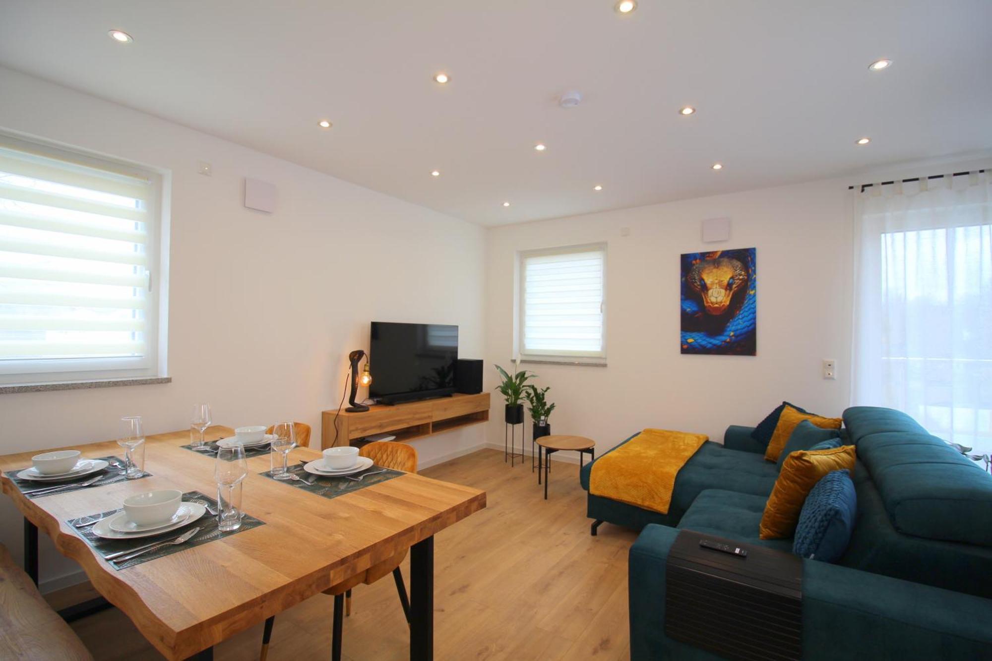 Apartment Mit Voll Ausgestatetter Kueche, Badewanne, Balkon, Parkplatz Vor Dem Haus, Ruhig Gelegen, Ada4 Kulmbach Buitenkant foto